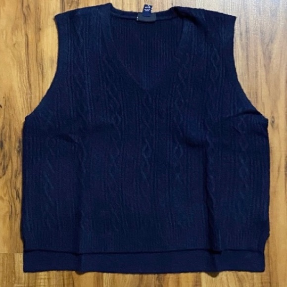 Navy V-Neck Cable Knit Sweater Vest - Picture 2 of 8